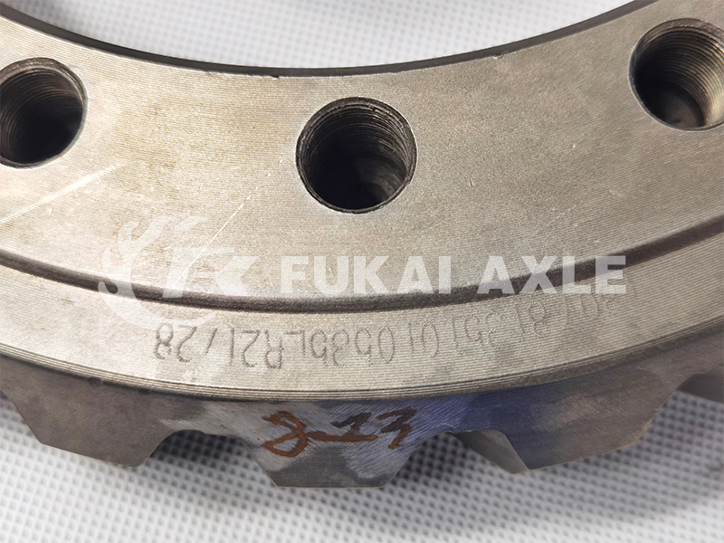 Rear Axle Basin Angle Teeth For Sinotruk Howo AC16 Truck Spare Parts AZ9981320157