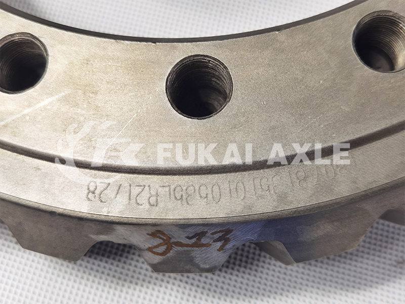 Rear Axle Basin Angle Teeth For Sinotruk Howo AC16 Truck Spare Parts AZ9981320157