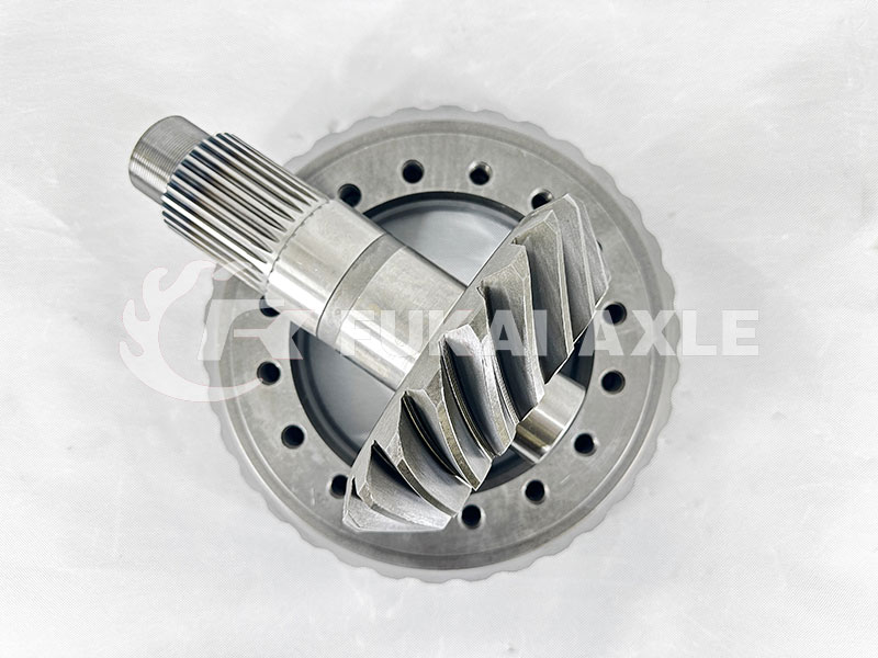 Rear Axle 21/34 Crown Wheel Pinion For Iveco Trcuk Spare Parts 42103081/42114597