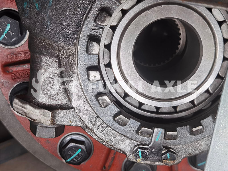 Qingte 398 Rear Axle Main Reducer Assembly For Foton Auman Truck Spare Parts QT440SH1-2402000