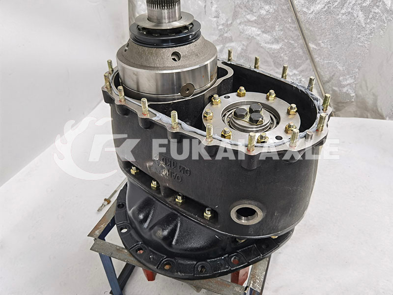 HOWO HC16 Medium Axle Final Drive Assembly For Sinotruk Steyr Truck Parts